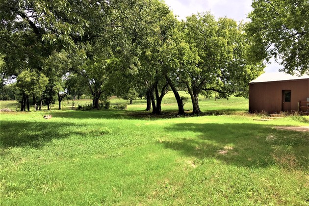 4R Ranch Vineyards and Winery Visit2 Accommodations 4R Campsites